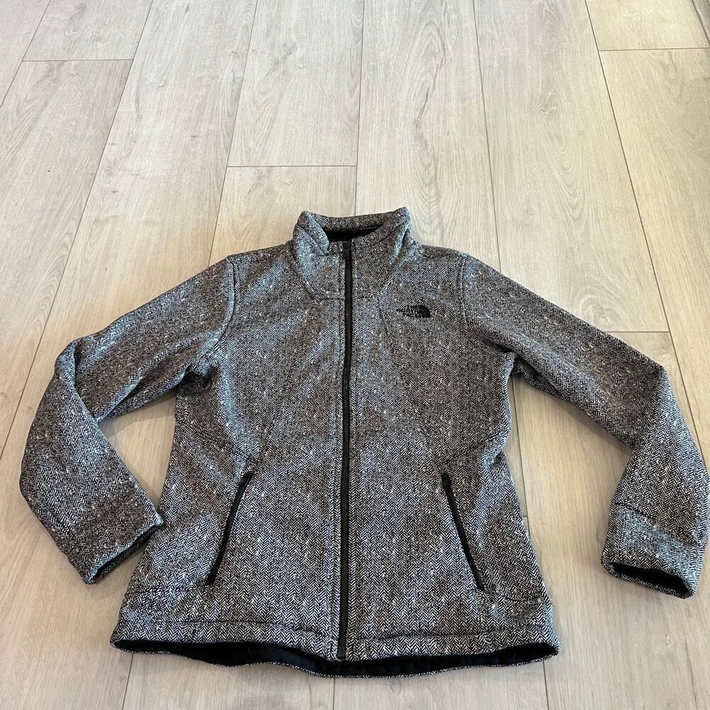 The north face women’s sweater jacket size m